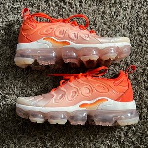 Brand new women’s 7.5 Vapor air max plus